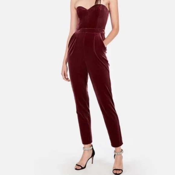 5 pounds of Woman’s resell bundle and I also offer children's and men's or a mix - Picture 15 of 16